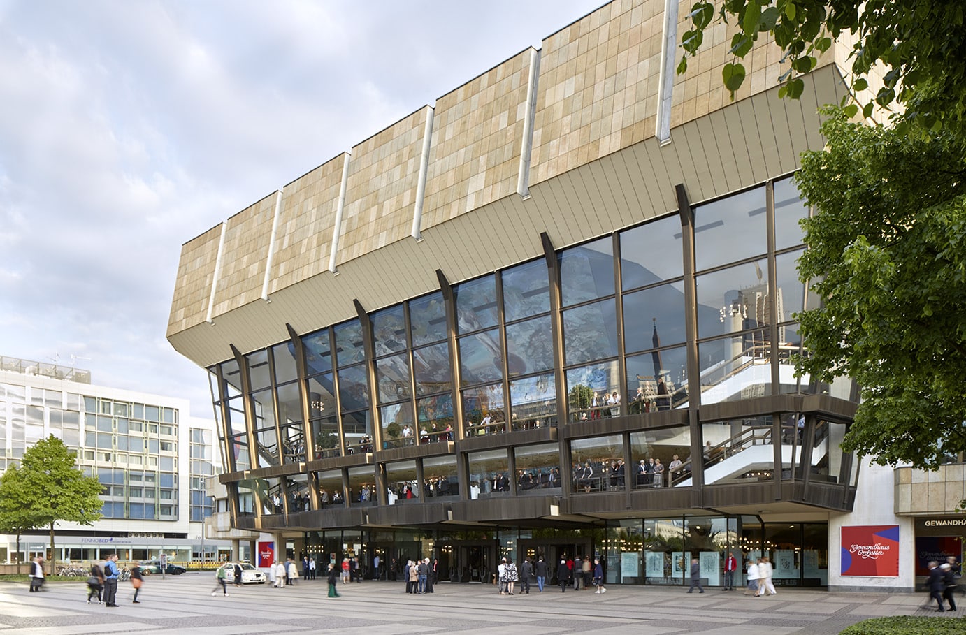Das Gewandhaus Gründach ist fertig