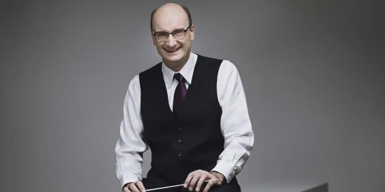 Andrew-Manze-2021_1_c_NDR-Nikolaj-Lund-620×310