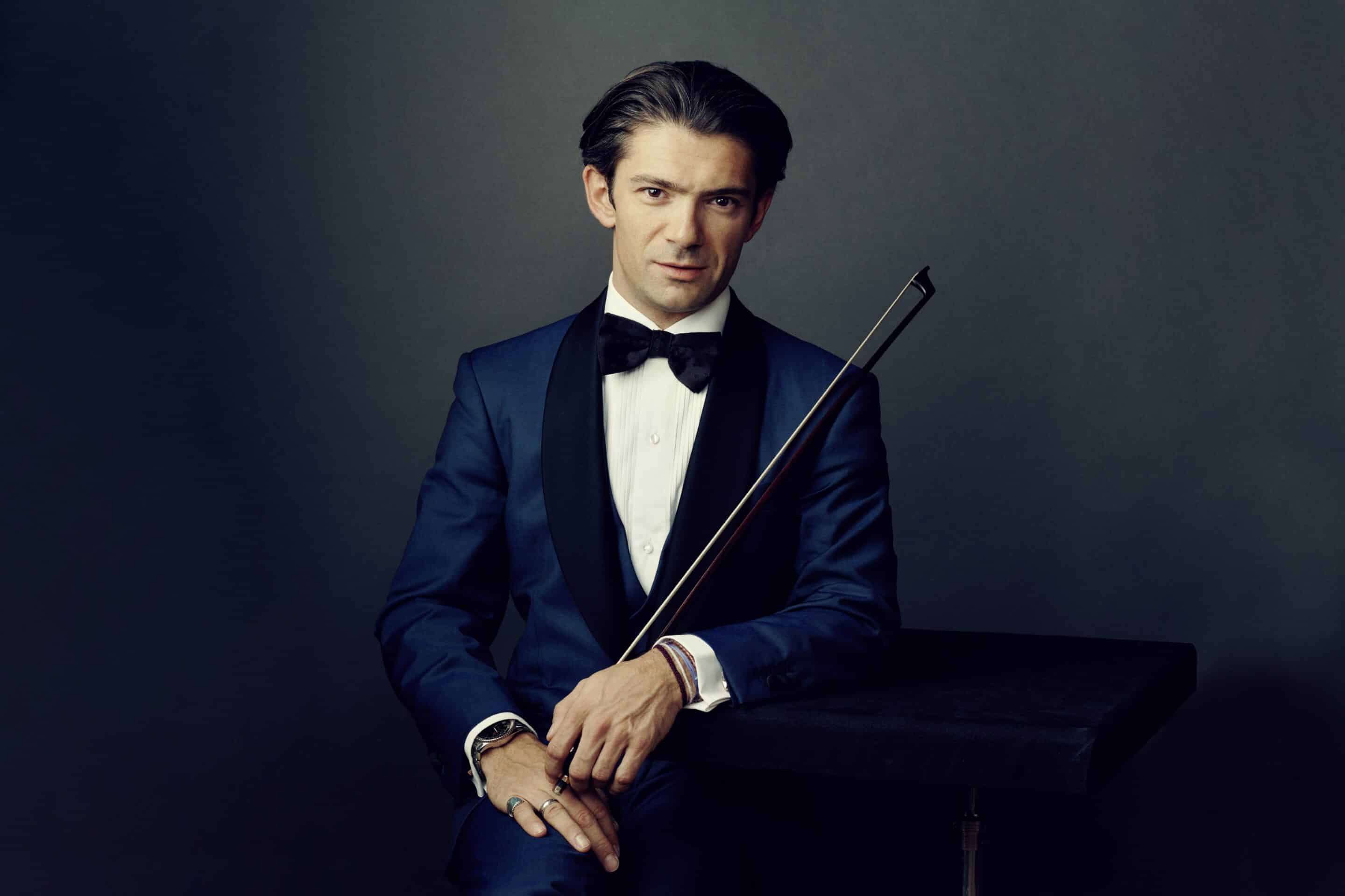gautier-capucon-copy-Anoush-Abrar_____R__Gautier_Capucon_____R__Anoush_Abrar-min